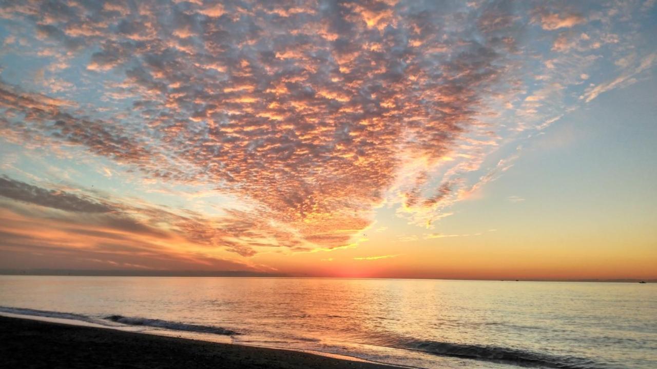 Pepe Beach Vista Al Mar Apartment Estepona Luaran gambar